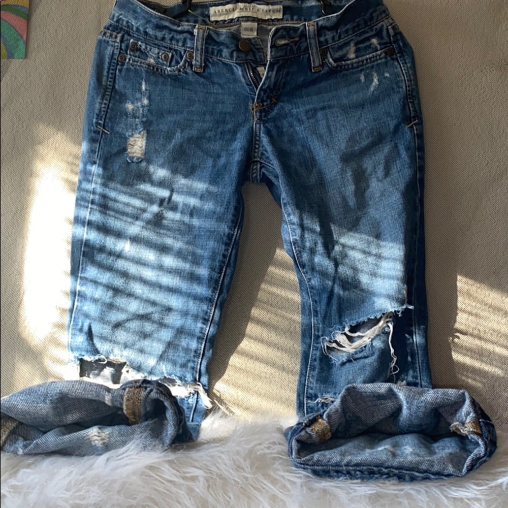 SOLD !!!Abercrombie & Fitch Damaged Jeans